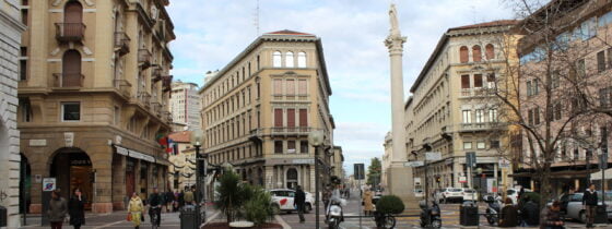 Influencers in Babylon by Cabiojinia