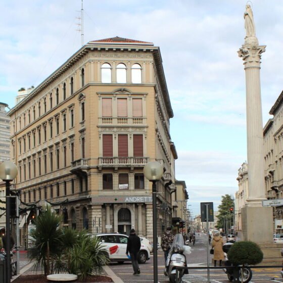 Influencers in Babylon by Cabiojinia